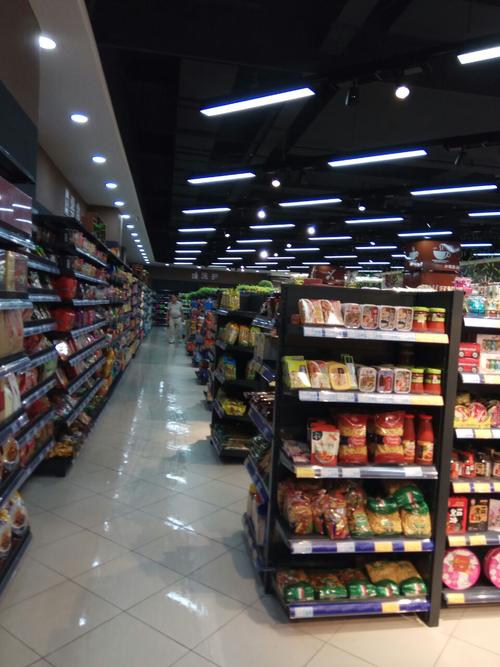 在熙攘与寂静之间 新华百货的品质生活叙事